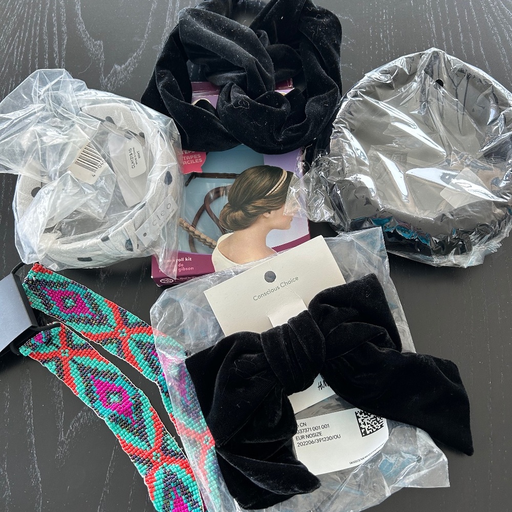 Hair Accessories new never worn